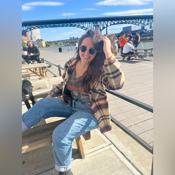 Meet your Posher, Alli - Picture 1 of 1